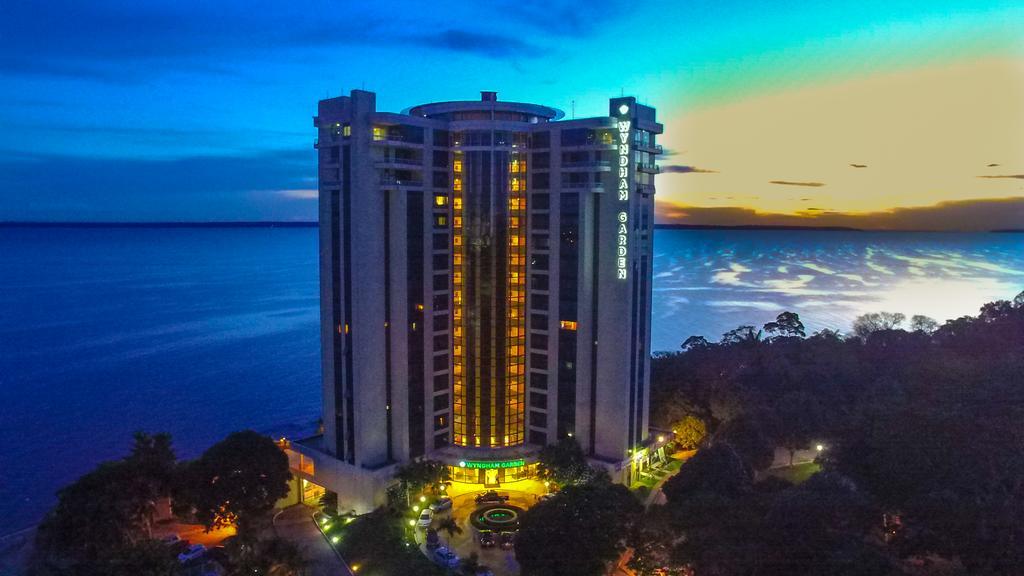 Отель Wyndham Garden Манаус Экстерьер фото